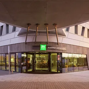 布达佩斯机场宜必思尚品酒店 酒店 韦切什
