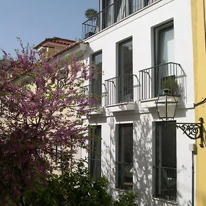Orange 3 House - Chiado Lisbon