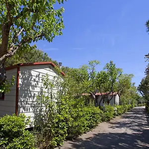 https://camping-capalbio.it-tuscanyhotel.com